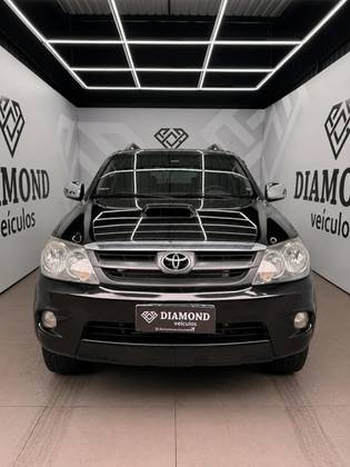 TOYOTA HILUX SW4 3.0 SRV 4X4 16V TURBO INTERCOOLER DIESEL 4P AUTOMÁTICO TOYOTA HILUX SW4 3.0 SRV 4X4 16V TURBO INTERCOOLER DIESEL 4P AUTOMÁTICO